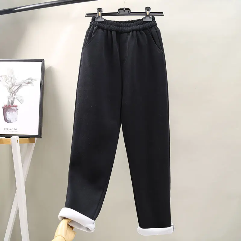 black pants Бархатные утепленные прямые штаны-шаровары для женщин; Pantalon Femme; брюки с эластичной резинкой на талии; сезон осень-зима; повседневные спортивные брюки для женщин; C6033 - Цвет: black pants