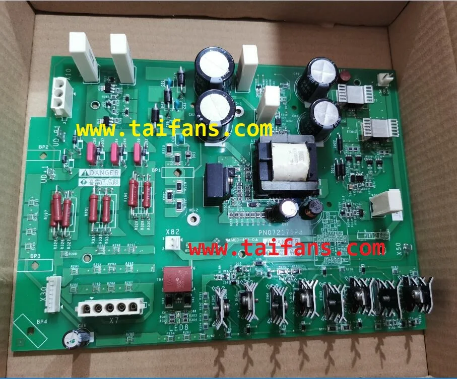 Контроль камера с приводом PN072176P3 VX5A1HC1316 для ATV61 160KW преобразователь частоты