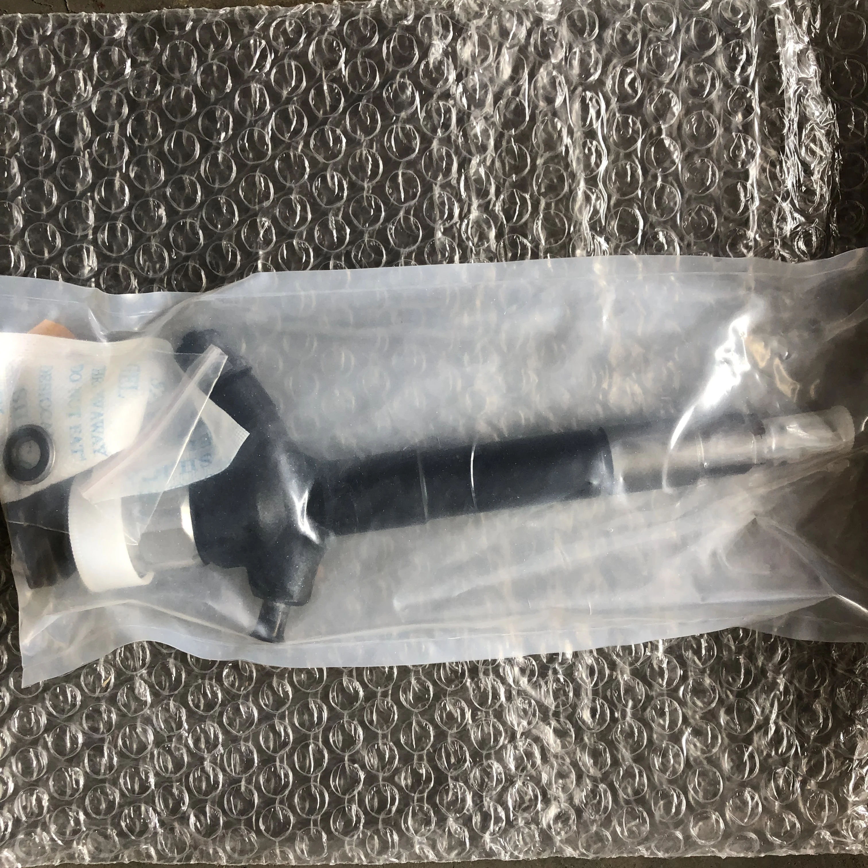 Genuine diesel engine part Common Rail fuel injector 095000-5600