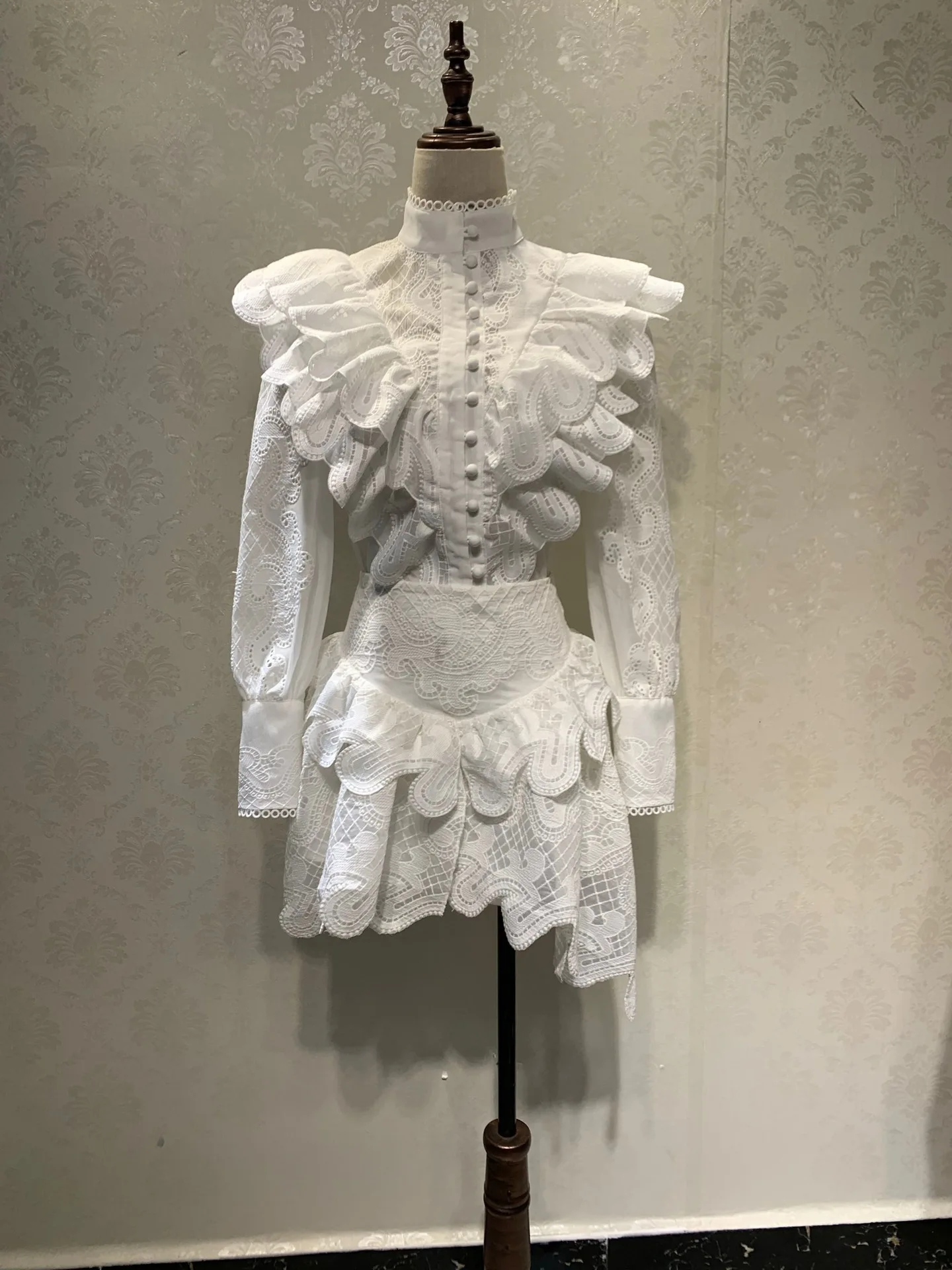 [LIVIVIO] ZIM Вышивка Кружева Раффлед фонарь с длинным рукавом Стенд шеи однобортный рубашки для женщин Блузка Топы уличная мода