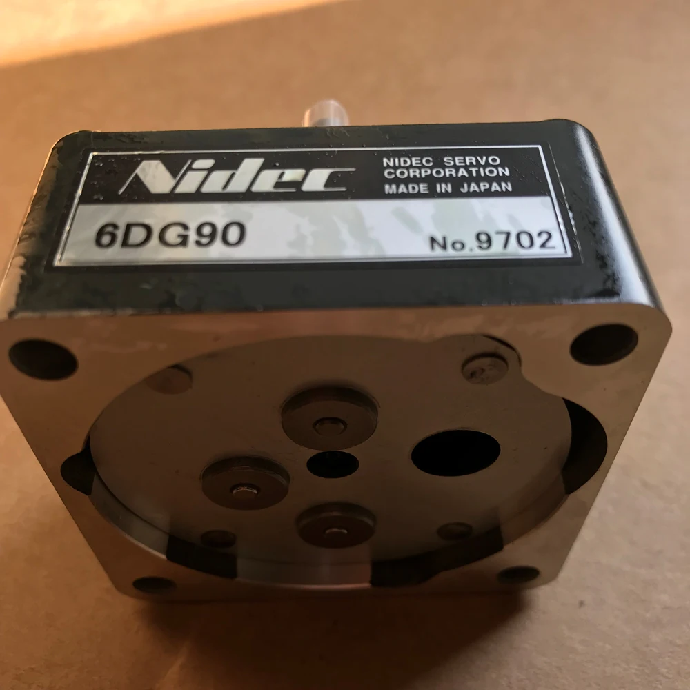 NIDEC сервопривод DC моторы коробка передач отдельно 6DG Тип 6DG90 Сделано в Японии. Обеспечивает низкий уровень шума, энергосбережение и поддержку RoHs