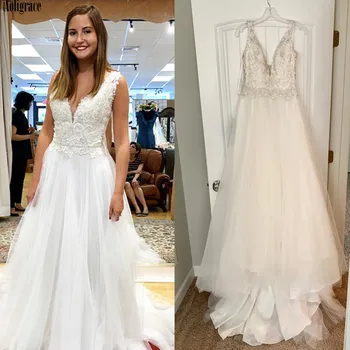 

Pearls Country Boho Wedding Dresses 2020 V Neck Beaded A Line Vestido de Noiva Lace Appliques Beach Bridal Gowns Button Back