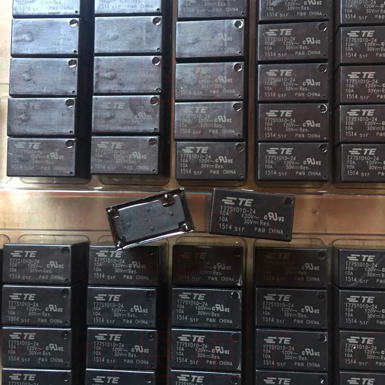 

IN STOCK relay T77S1D10-24 24VDC T77S1D10-24VDC DIP4