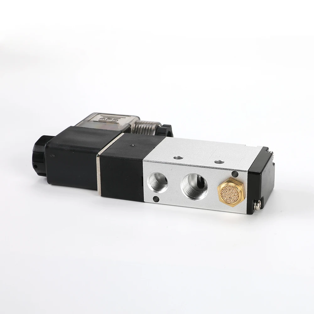 AU9A4034