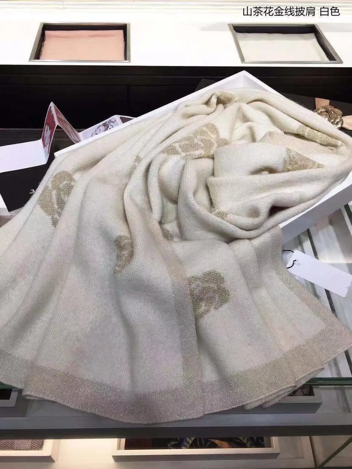 C01 beige camellia Осень и зима роскошный усовершенствованный Индивидуальный кашемир Камелия шарф мягкий однотонный платок TM68162 - Цвет: C01 beige camellia