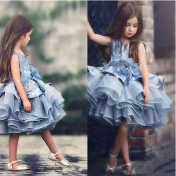 

Blue Cute Appliques Lace Ruffles Tiered Ball Gown Flower Girls Dresses Vintage Sleeveless O-neck Floor Length Communion Gown