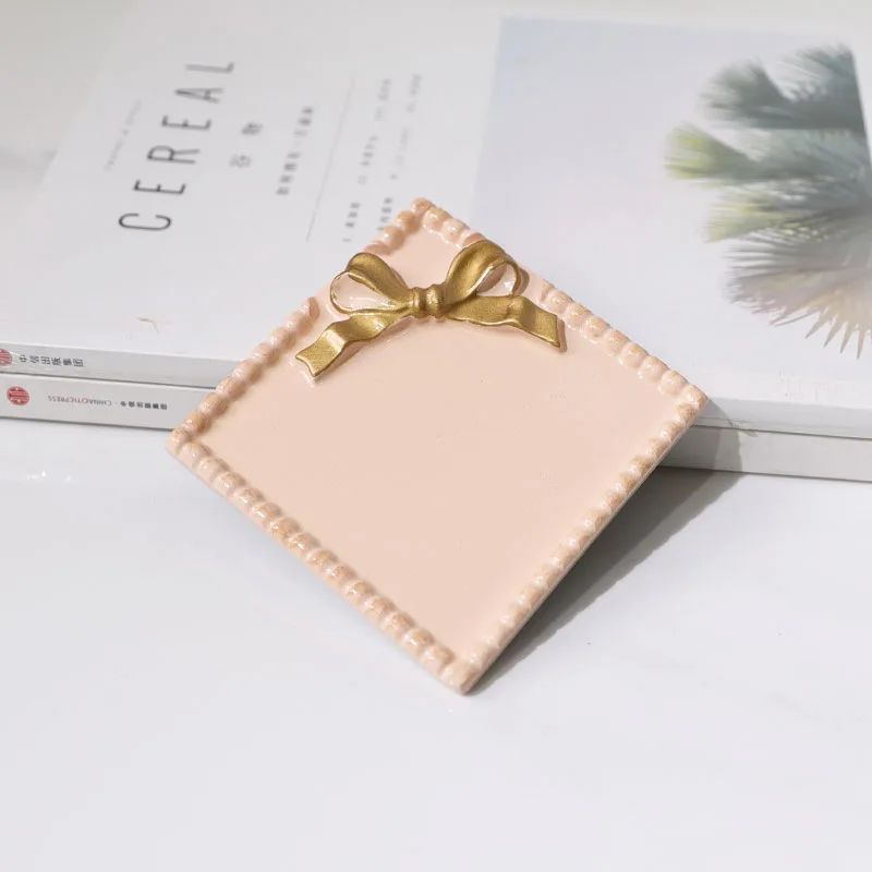Pink square Европейский круглый смолы маленькие зеленые тарелки десерт конфеты блюдо для хранения ювелирных изделий лоток кольцо держатель блюдо чашка Подушка украшения ремесла - Цвет: Pink square