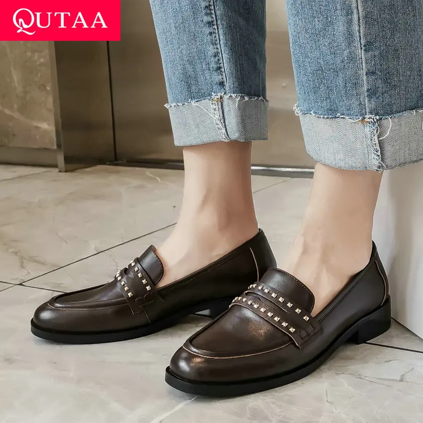

QUTAA 2019 Casual Round Toe Women Pumps PU Leather Fashion Rivet Shoes Square Heel All Match Slip on Ladies Shoes Size 34-40