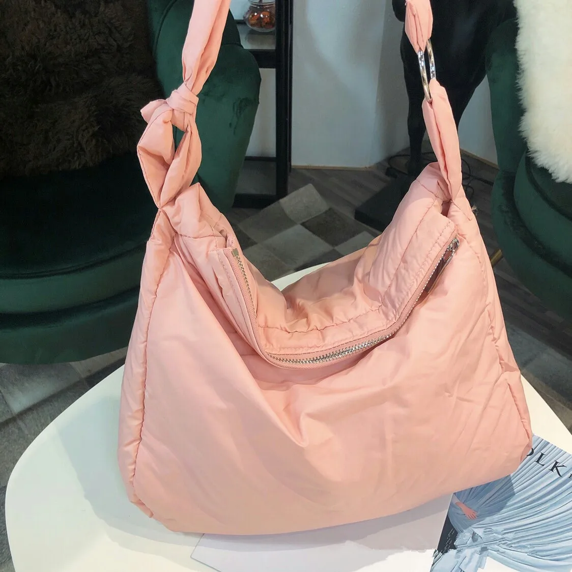 Новинка, зимняя розовая космическая сумка-тюк, Женская Повседневная космическая Хлопковая Сумка-тоут, пуховая стеганая женская сумка через плечо
