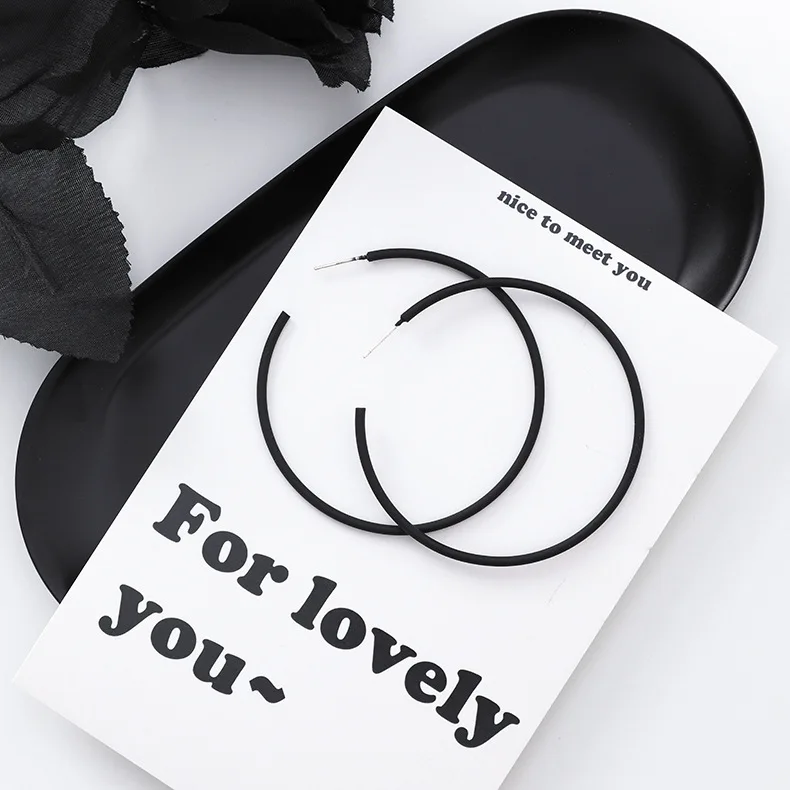 Minimalist Retro Black Earrings Normcore Collection Japan and Korea Hyperbole Geometric Circle Flower Stud Earrings Female Arete