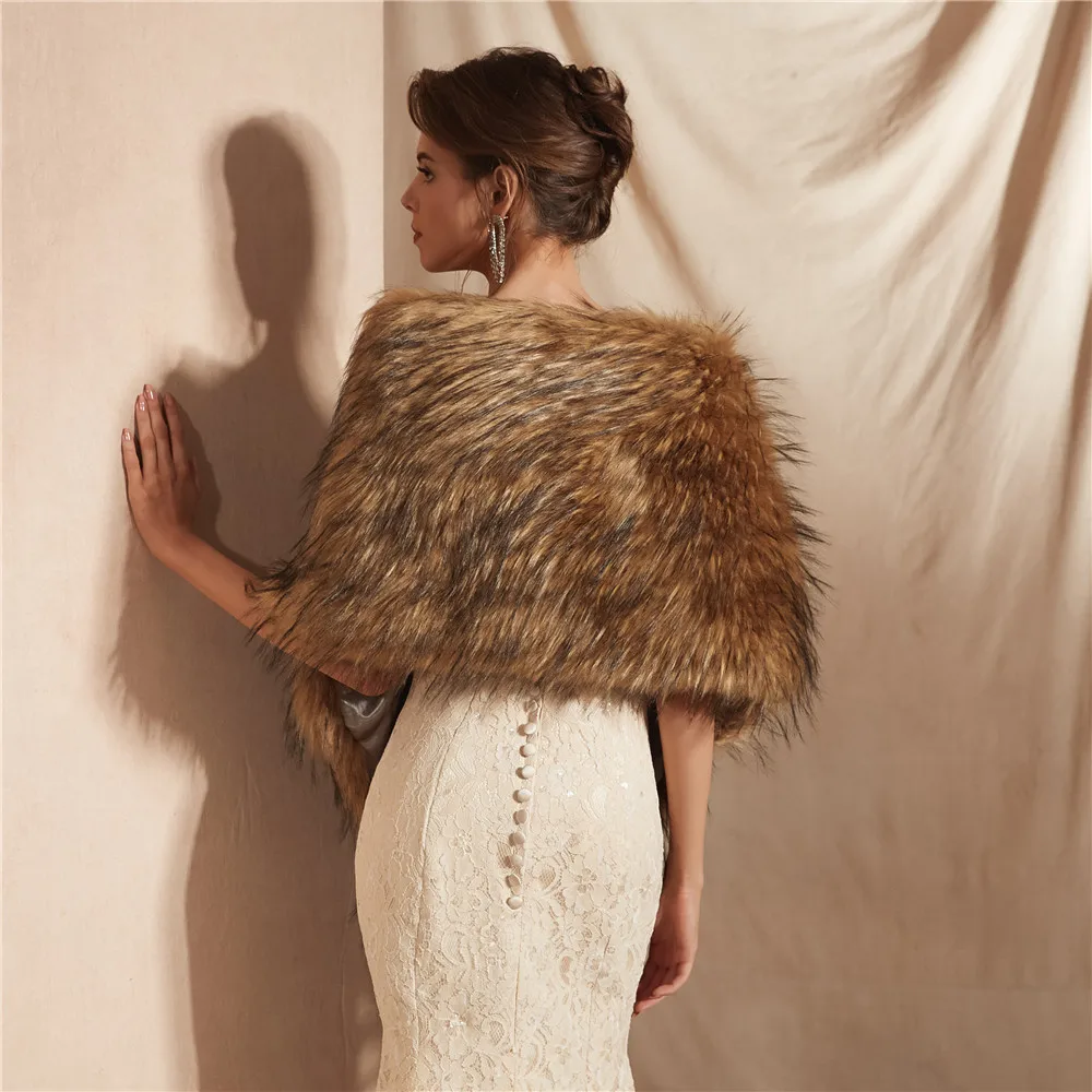 2019 Winter Faux Fur Bride Small Vest Cardigan Poncho Warm Bridal Wedding Dress Wraps New Fashion Long Wedding Shawl 2019 Winter Faux Fur Bride Small Vest Cardigan Poncho Warm Bridal Wedding Dress Wraps New Fashion Long Wedding Shawl