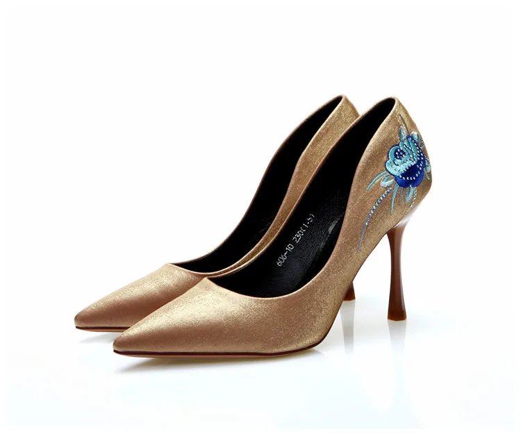 

Satin Embroidered Pointed High Heels Sexy Stiletto Banquet Wedding Shoes Women's Shoes Elegant Women High Heel Party 2019 New
