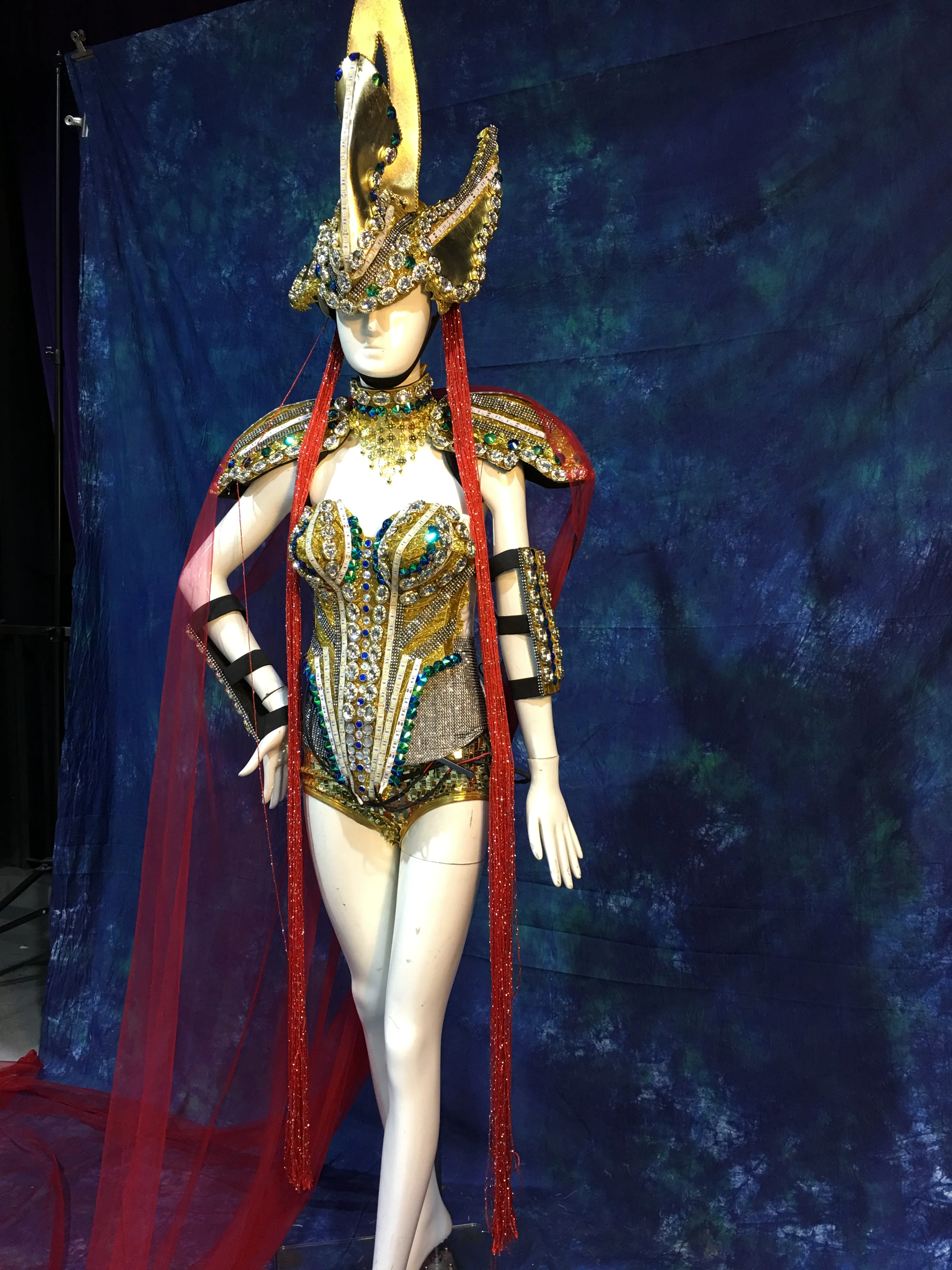 Future technology светодиодный костюм для девочек золотого цвета Костюмы воинов бар рай