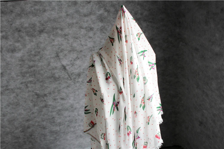 Белый шифон Полосатый этнический стиль красный зеленый розовый цветочный принт Полупрозрачное платье дизайнерская модная ткань