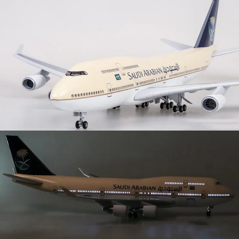 

47CM 1/150 Scale Airplane Boeing B747-400 Aircraft Saudi Arabian Airlines Model With Light and Wheels Diecast Plastic Plane Toys