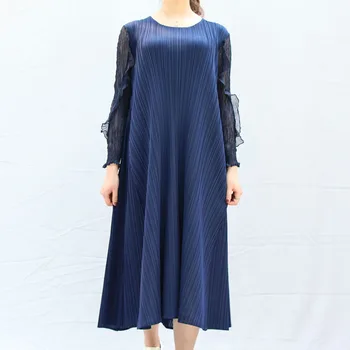 

Autumn Women New Embroidered Round Neck Solid Color Pleated Long Sleeve Dress