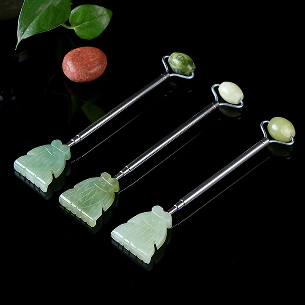 

2 in 1 Jade Roller Massager Extendable Jade Roller Foot Back Jade roller Scratcher for Body Pain Relief Jade Roller Random Color