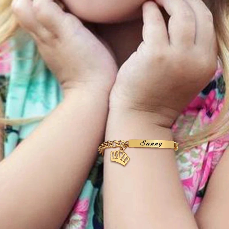 Pulsera identificación de bebé personalizada con nombre, cadena curva de acero inoxidable con corona, regalos para recién nacidos, alérgicos|Personalizado Pulseras| -