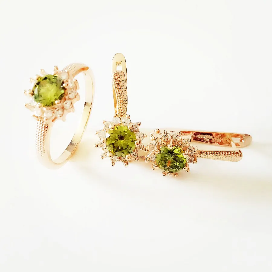 Женский ювелирный комплект из колье и серёг с зеленым фианитом|fashion jewelry set|jewelry