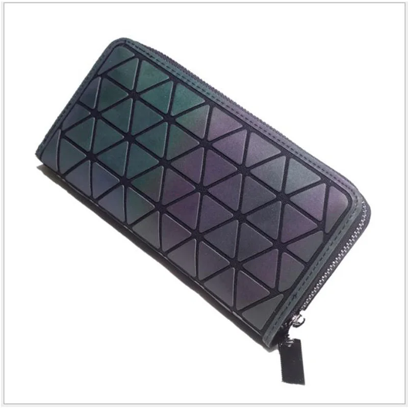 Кошелек женский блестящий с геометрическим узором| |