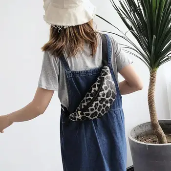 

Women Chest Shoulder Bag Leopard Printing Splicing PU Leather Waist Pack Ladies Bag for Vacation and Travel 30x14x8cm