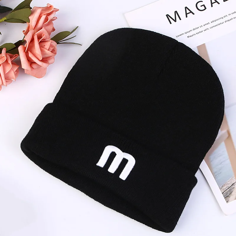 Новая Зимняя шерстяная шапка ярких цветов с буквенным принтом «М», Корейская мужская и женская пара, сплошной цвет, вязаный пуловер, шапка, шапки - Цвет: Белый