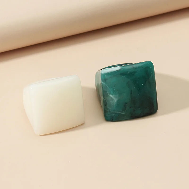 Ring Set Trend Korea White Green Rings For Women Finger Jewelry Acrylic Resin Travel Rings Vintage Fashion Girls Birthday Gifts
