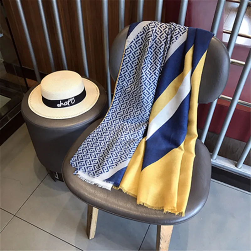 

2019 Luxury Brand Women Viscose Scarf Print Shawl and Echarpe Autumn Wrap Designer Scarves Plus Size Female Muslim Stole Bandana