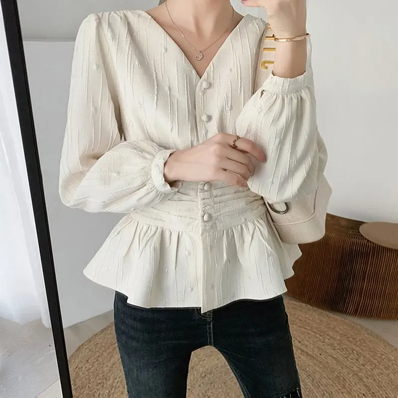 

Spring Autumn Short Coat Women White Basic Jackets Beading Womens Thin Coats Long Sleeve Outwear 2019 Korean V-Neck Slim Shirts