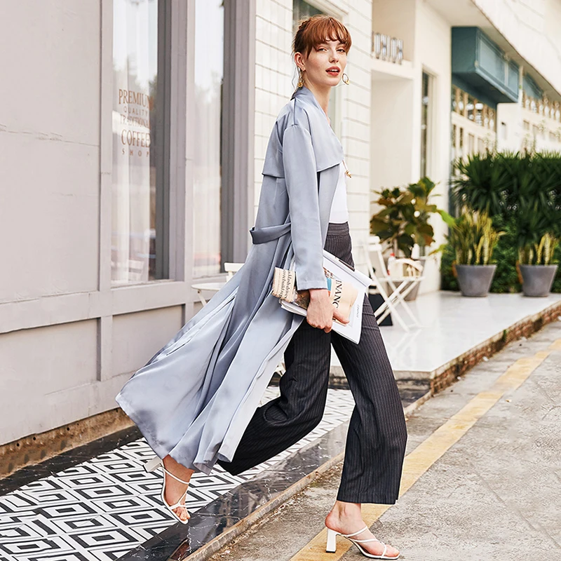 [EAM] 2020 New Spring Autumn Lapel Long Sleeve Blue Side Vent Loose Temperament Windbreaker Women Trench Fashion Tide JW522