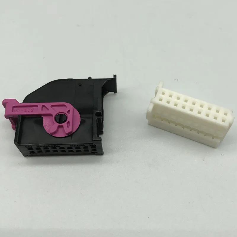 Auto 18 Spille Ecu Connettore Elettrico Strumento Di Combinazione Cruscotto Presa Wire Spina Per Vw Golf 7 Passat Per Audi 5Q0972718A