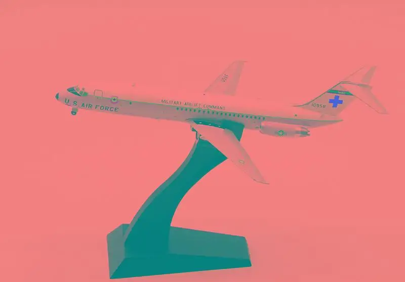 Компасы модели MCDONNELL DOUGLAS C-9A Соловей 68-10958 1/200 литье под давлением самолет