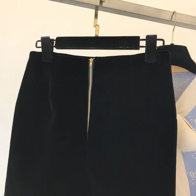Модная черная юбка женская Осень Зима Новая Золотая Бархатная юбка бедра юбка Женская высокая талия короткая большой размер тонкая сексуальная юбка