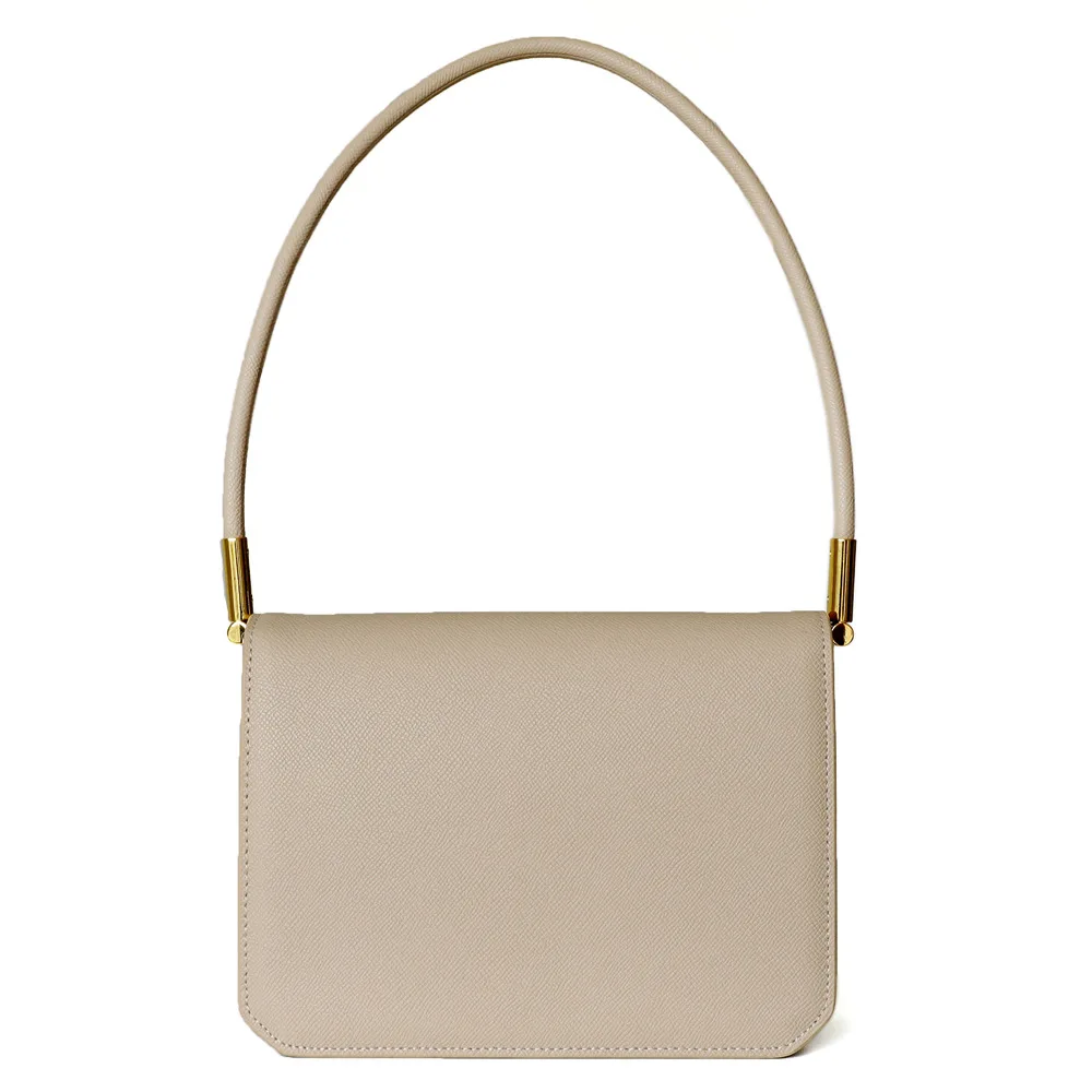 

In 2019, the new mini-design hand-print cowhide underarm wrap, dermis cuboid wrap, overturn fashion bag