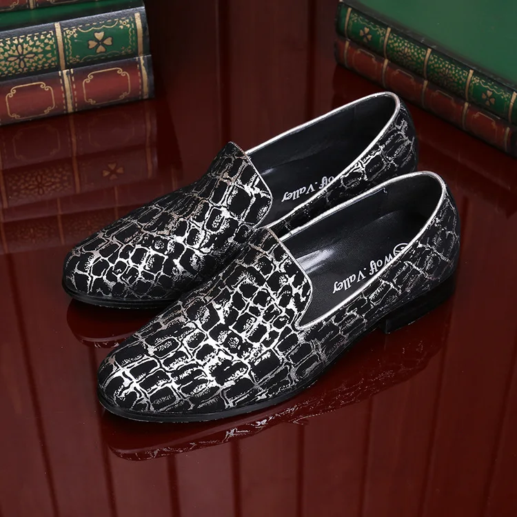 

Buty Fashion Genuine Leather Loafers Men Casual Shoes Slip-on Pointed Toe British Style Loafers