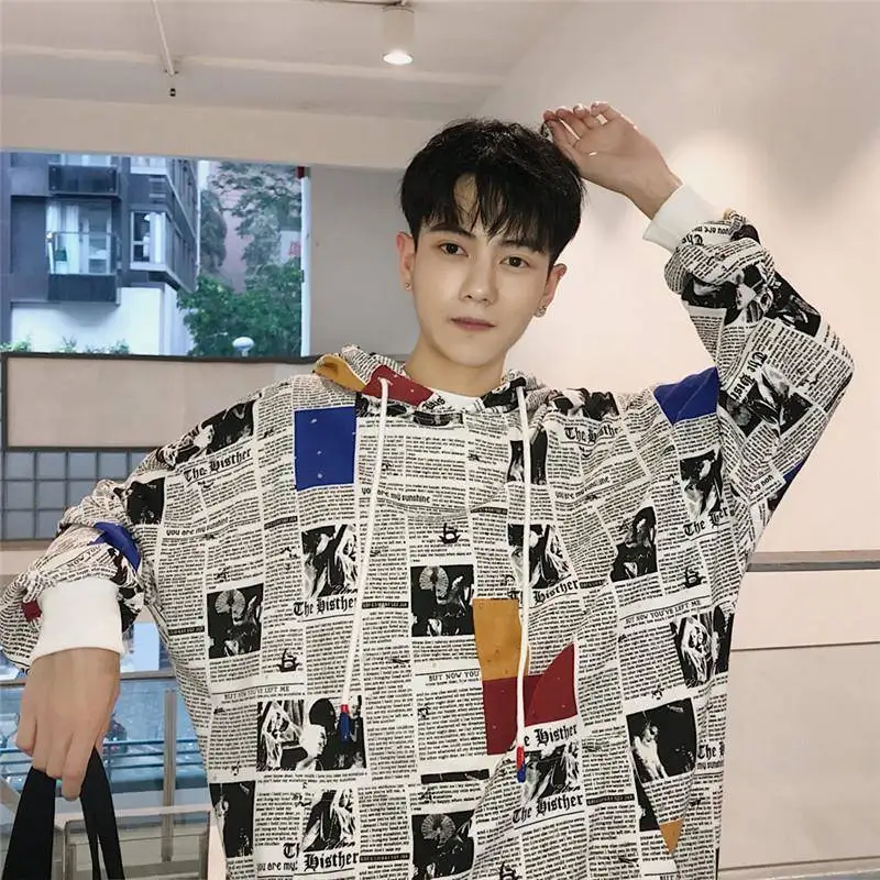 

Fashion Newspaper Printed Hoodie Men Streetwear Funny Mens Hooded Oversized Sweatshirt Men Clothing Autumn Hip Hop Hoodies Male