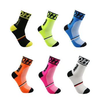 

Professional brand Men's Sport Crew Socks Women Protect feet breathable wicking socks cycling socks Running Socks