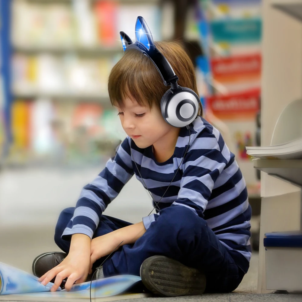 Birthday Gift Wired Kid Headphones Foldable Flashing Cat Ear Children Headphones Gaming Headset With LED Light For PC