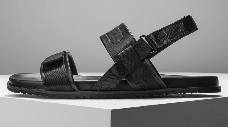 4388371788_1121234953