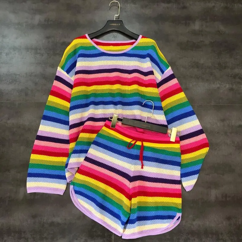 Осенняя новая разноцветная полосатая трикотажная футболка с круглым вырезом+ повседневные шорты женский костюм из двух предметов
