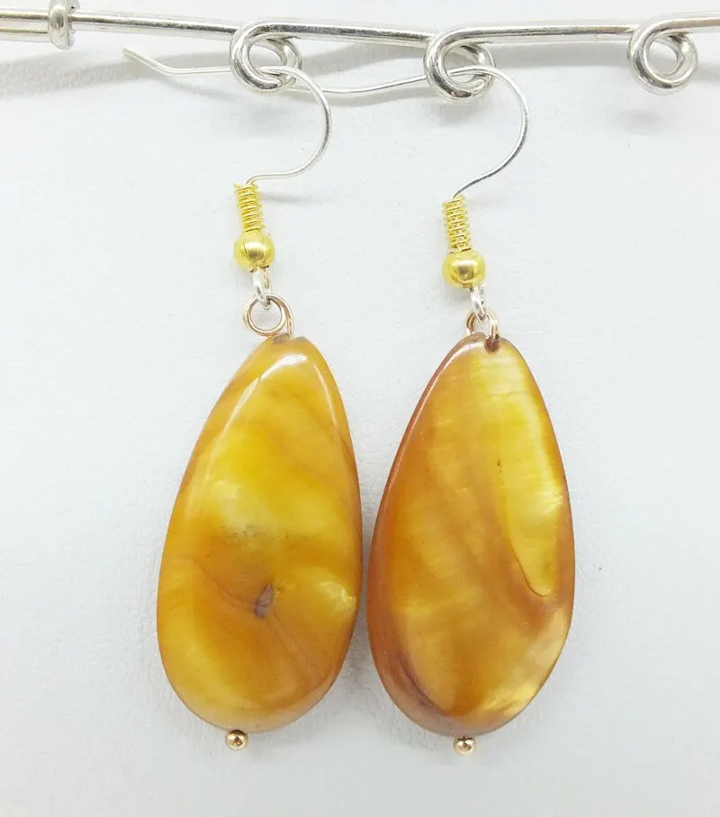 30MM long natural shell earrings