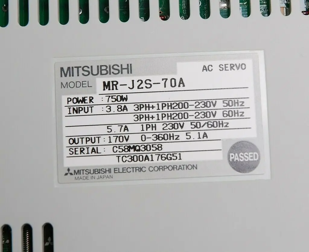 Mitsubishi MR-J2S-70A MRJ2S70A AC сервопривод усилитель в коробке
