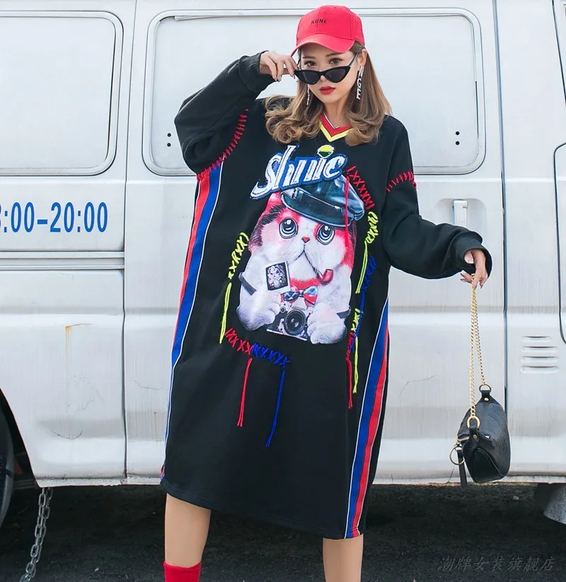 Vefadisa Sequins Tassel Sweatshirt Dress Woman Winter Cartoon Printed Pullovers Dress Thick Medium And Long Black QYF973