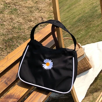 

Canvas bag 2020 new ins handbag armpit bag method stick bag female retro small daisy bag female bag