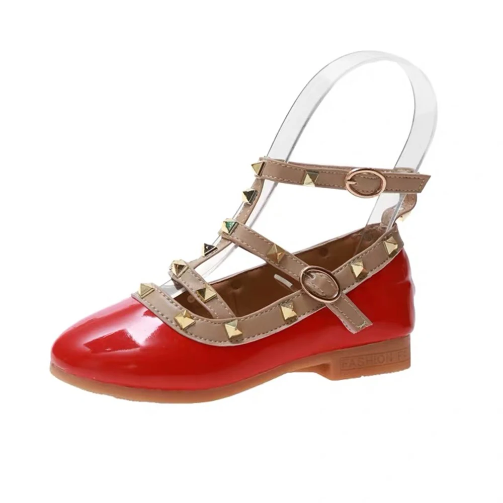 Обувь на плоской подошве с заклепками для девочек; женская обувь на плоской подошве с застежкой-липучкой для маленьких девочек; туфли принцессы для девочек; модельные туфли; D35 - Цвет: Красный