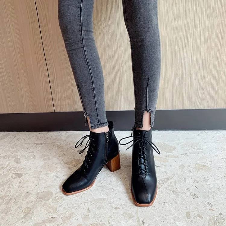 

MLJUESE 2020 women ankle boots cow leather lace up black color vintage high heels winter short plush women boots party dress