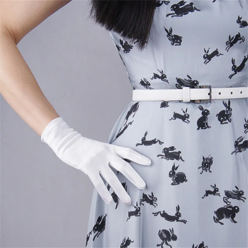 

Silk Satin Gloves 22cm Elasticity Mercerized Satin Pure White Beige Color Short Sunscreen Gloves Female Bride Married WSG08
