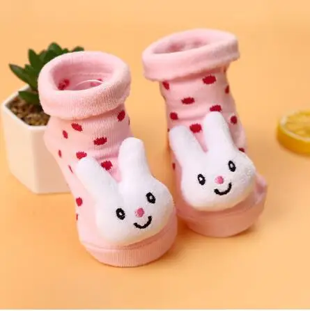 Милые носки для малышей Резиновые Нескользящие носки-тапочки с героями мультфильмов для детей ясельного возраста; сезон осень-весна; модные носки с животными для новорожденных 0-6-12 месяцев - Цвет: Красный