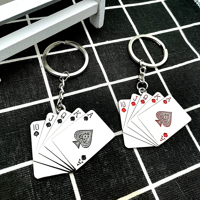 

2020 New Creative Playing Card Flush Metal Keychain Magic Good Luck Poker Keychain Small Gift