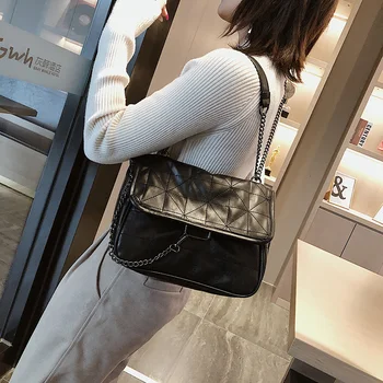 

Women's Bag 2019 with Soft Leather and Large Capacity Chain Bag with Simple Embroidery Postman Bag Fashion